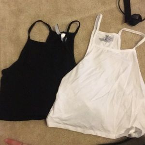 2 cropped tanks